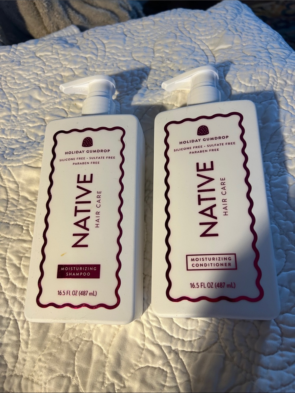 Native Holiday Gumdrop Moisturizing Shampoo & Conditioner - White